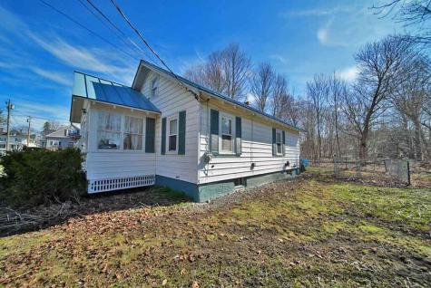 6 Pleasant Court Houlton ME 04730