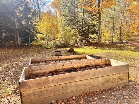 27 Brilliant Way Naples ME 04055