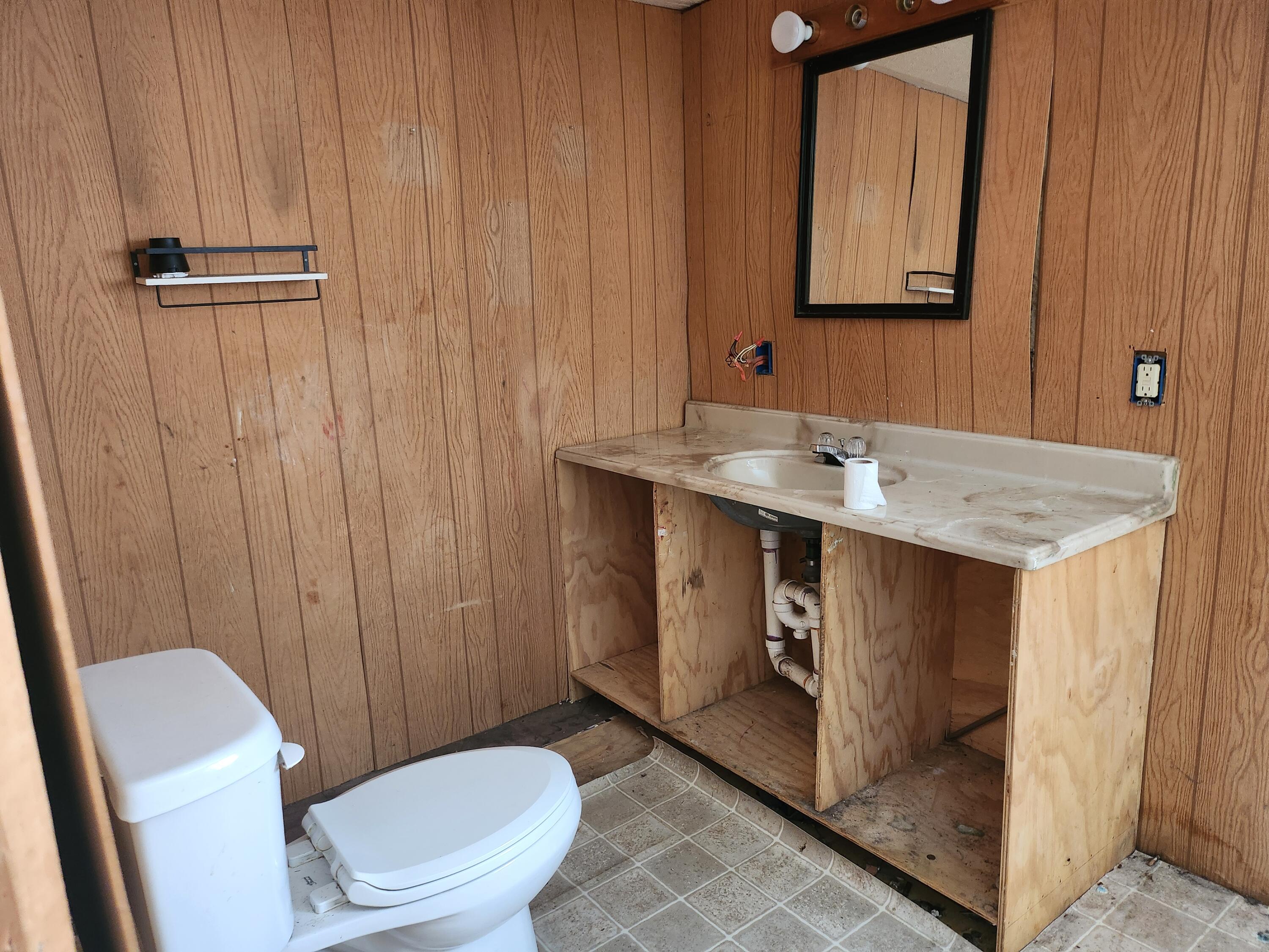 173 Church Dexter ME 04930