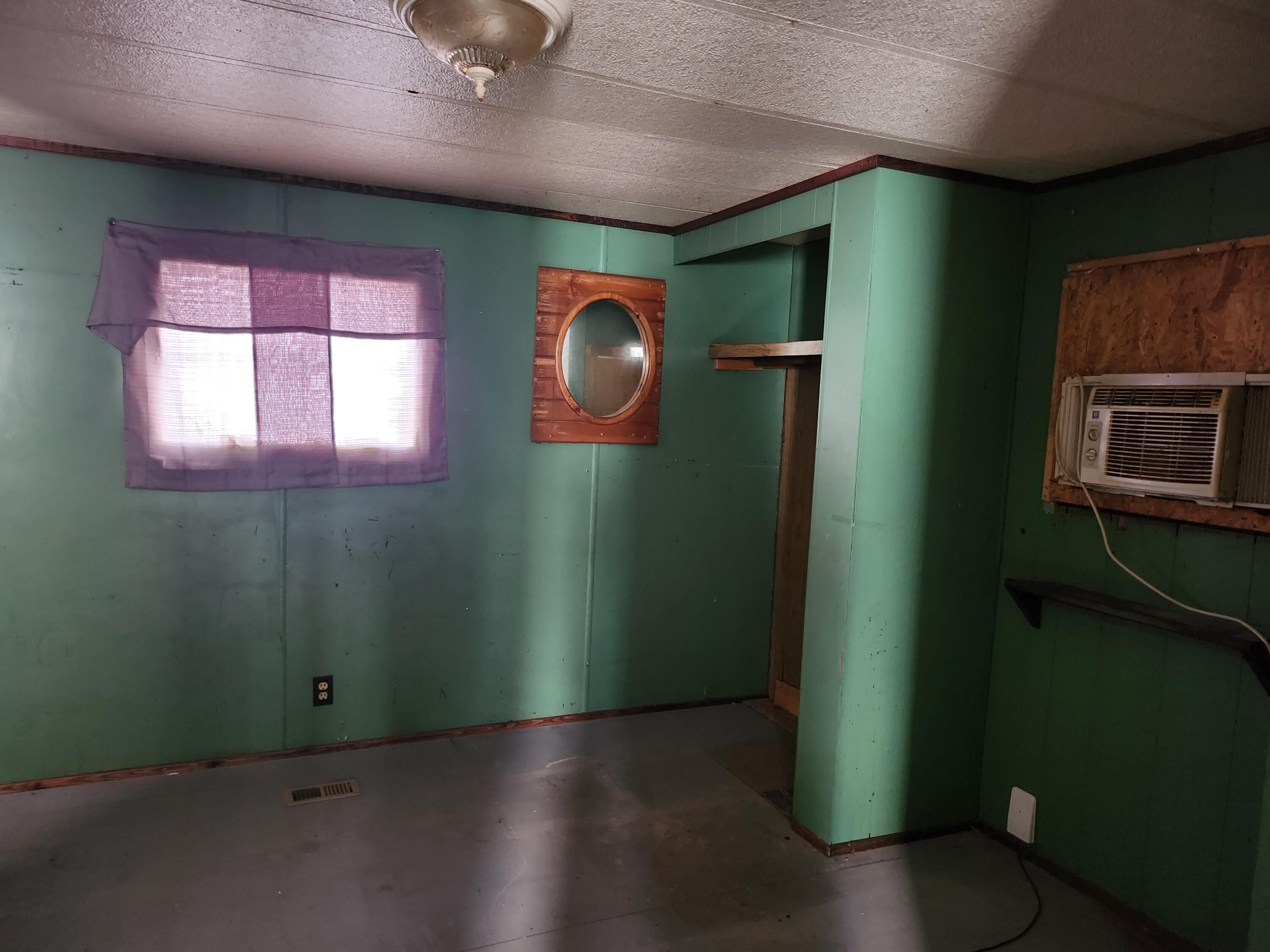 173 Church Dexter ME 04930