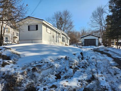 173 Church Dexter ME 04930