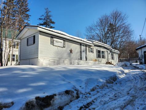 173 Church Dexter ME 04930