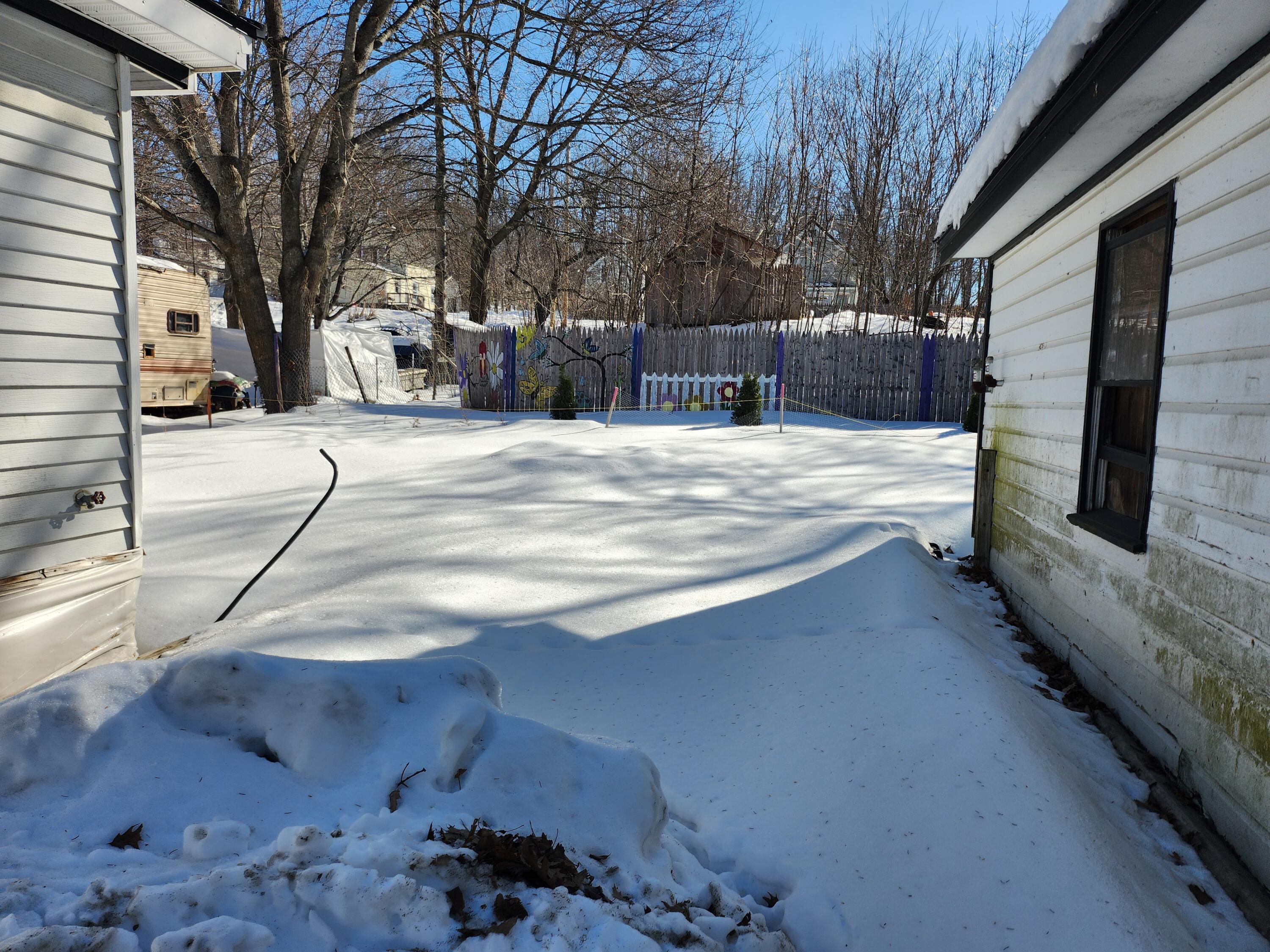 173 Church Dexter ME 04930