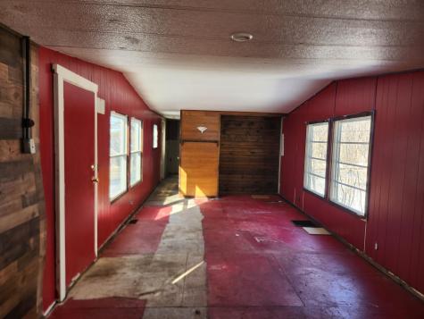 173 Church Dexter ME 04930