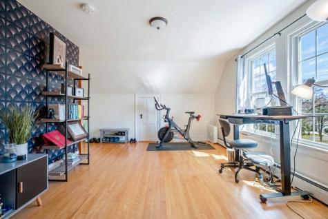23 Googin Street Lewiston ME 04240