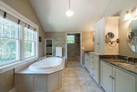41 Stapleford Drive Falmouth ME 04105