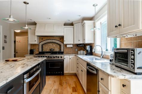 41 Stapleford Drive Falmouth ME 04105