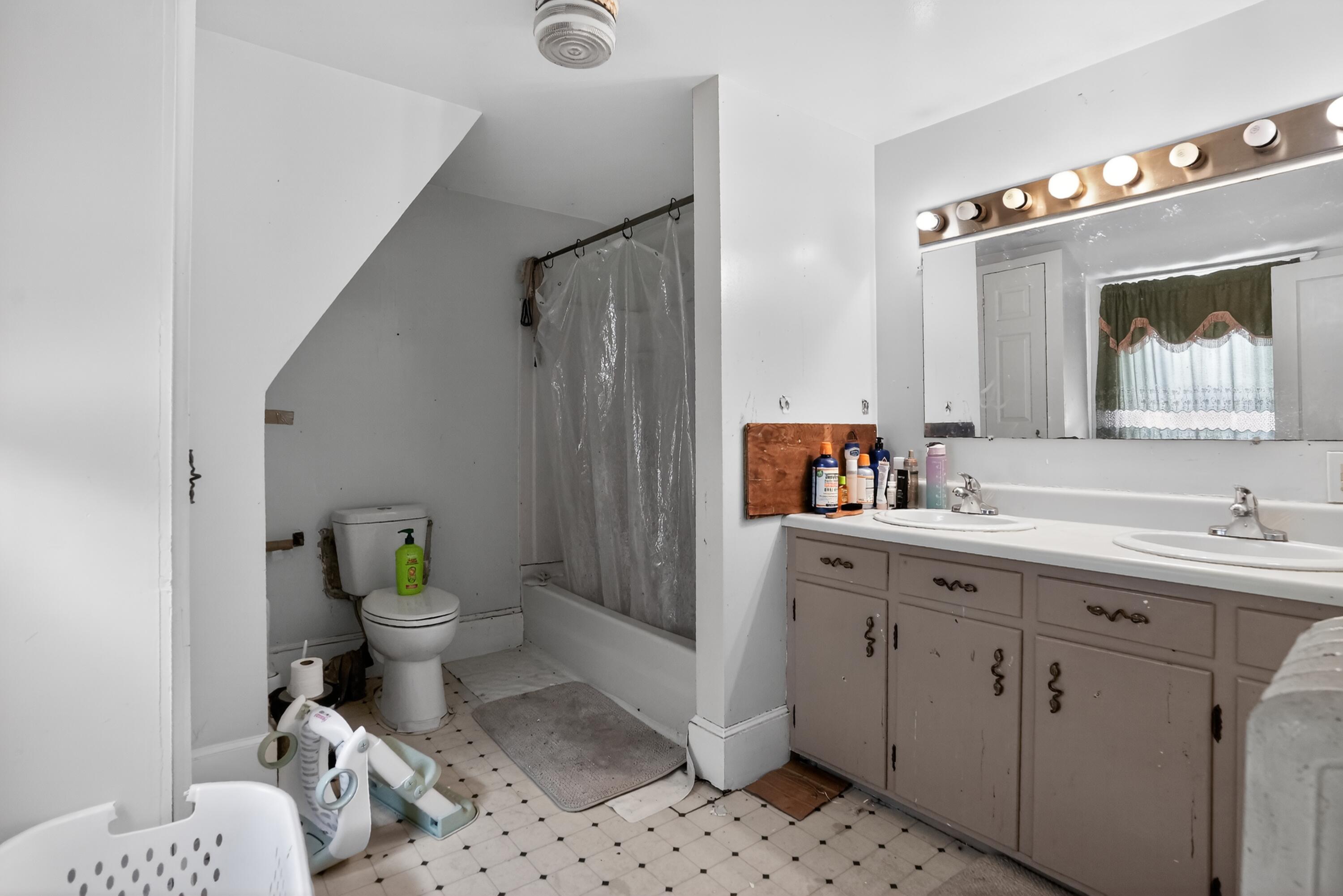 60 Orchard Street Auburn ME 04210