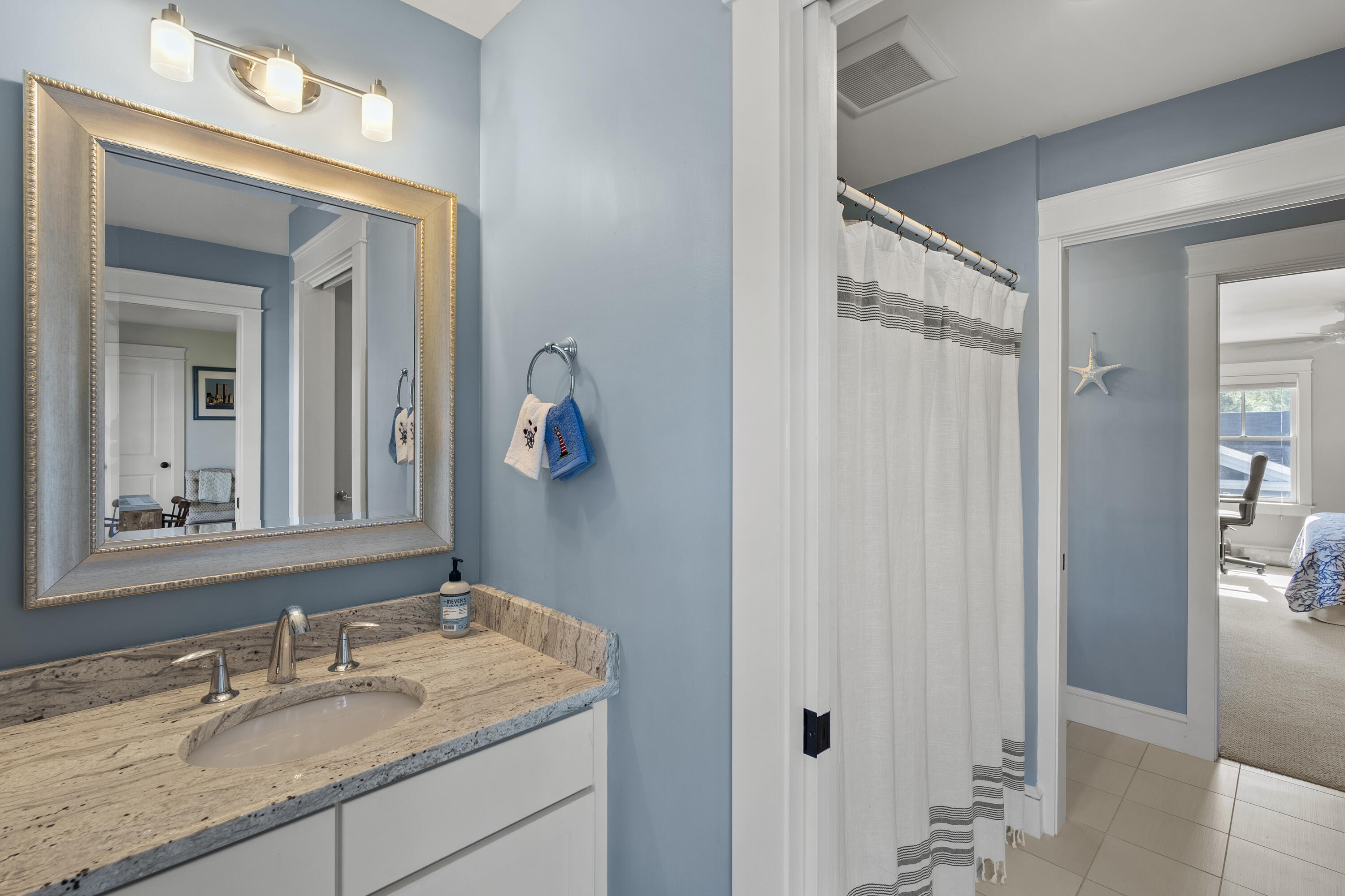 5 Traditional Street Scarborough ME 04074