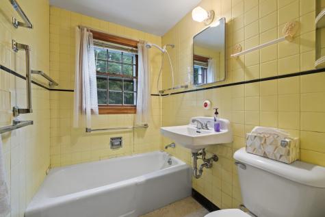 20 Cape Neddick Road York ME 03909