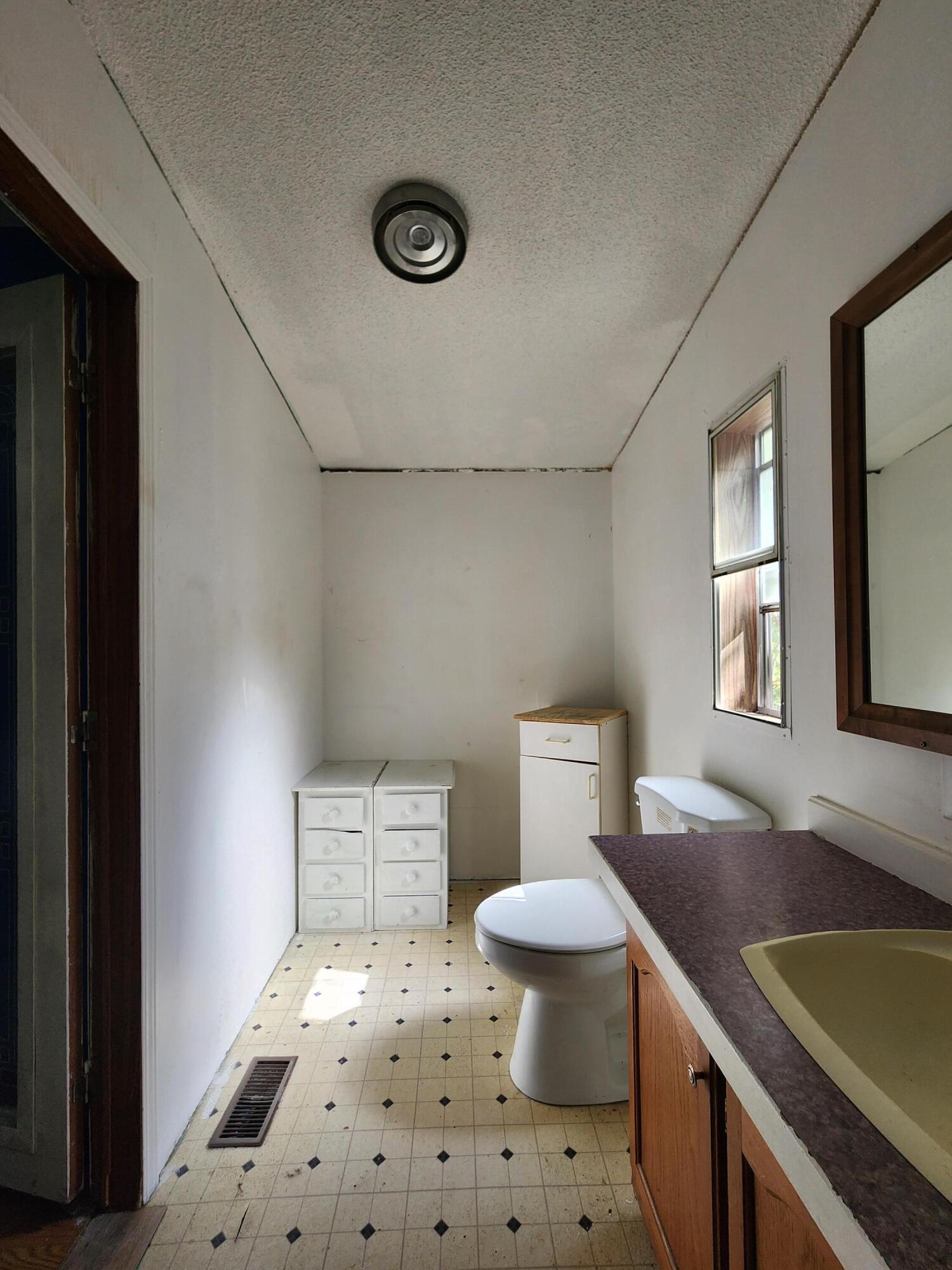 52 Morrill Road China ME 04358