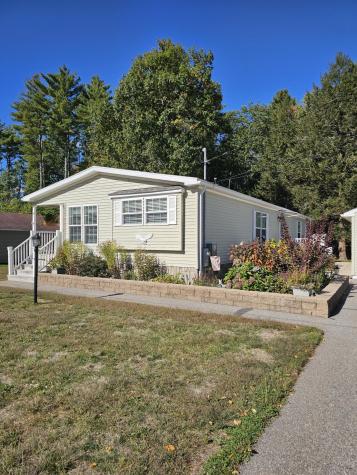 9 Commodore Drive Sanford ME 04073