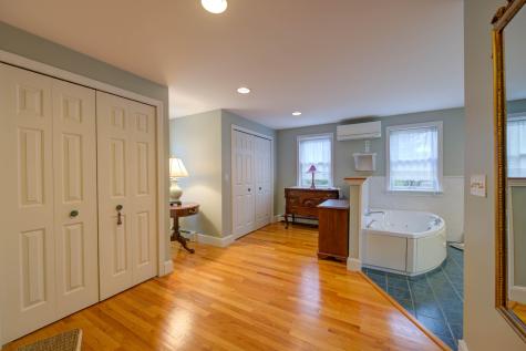 315 River Road Windham ME 04062