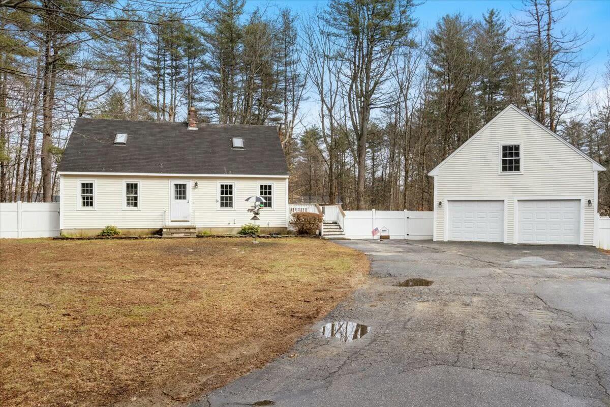 21 Overlook Drive Buxton ME 04093