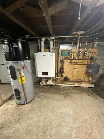 10 Vafiades Avenue Avenue Hermon ME 04401