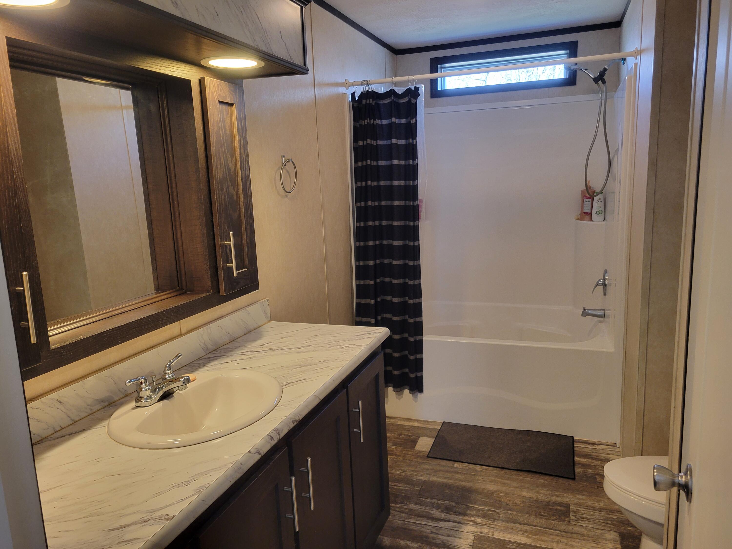 12 Breezy Lane China ME 04358