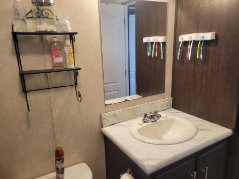 12 Breezy Lane China ME 04358