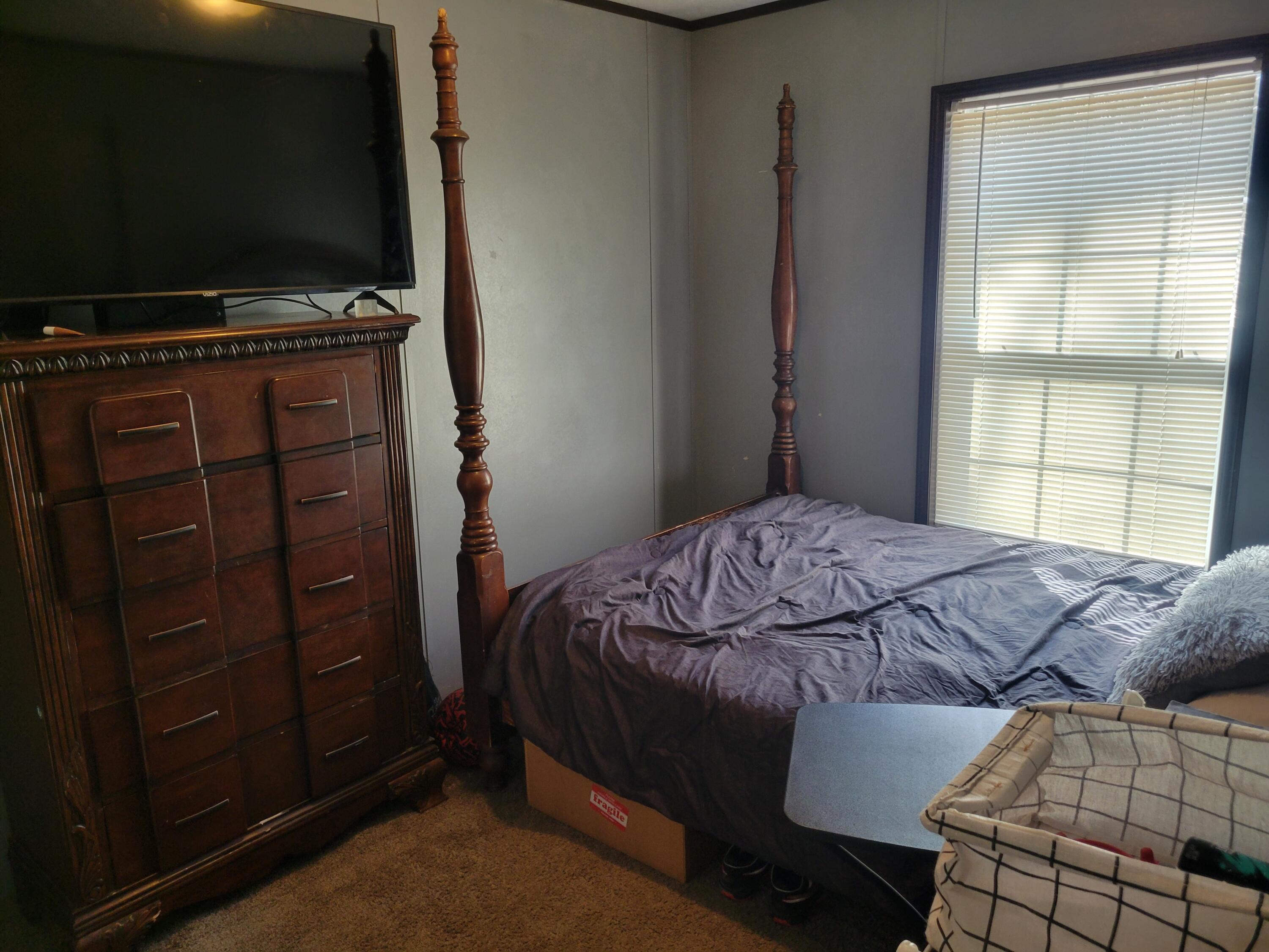 12 Breezy Lane China ME 04358