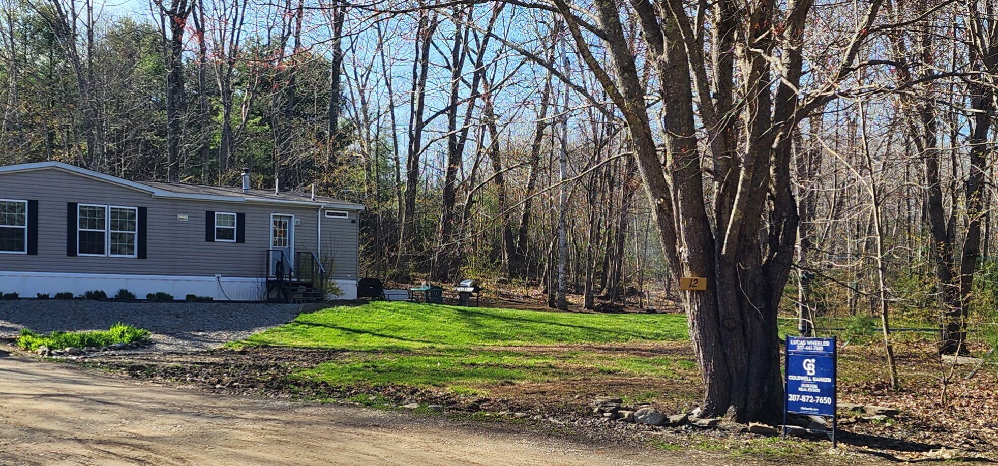 12 Breezy Lane China ME 04358