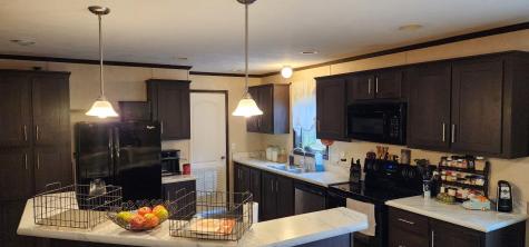 12 Breezy Lane China ME 04358