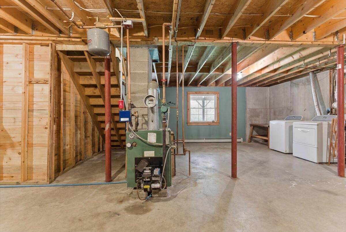 37 Palmer Road Pittston ME 04345
