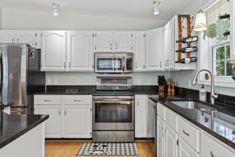 119 Eddy Road Edgecomb ME 04556