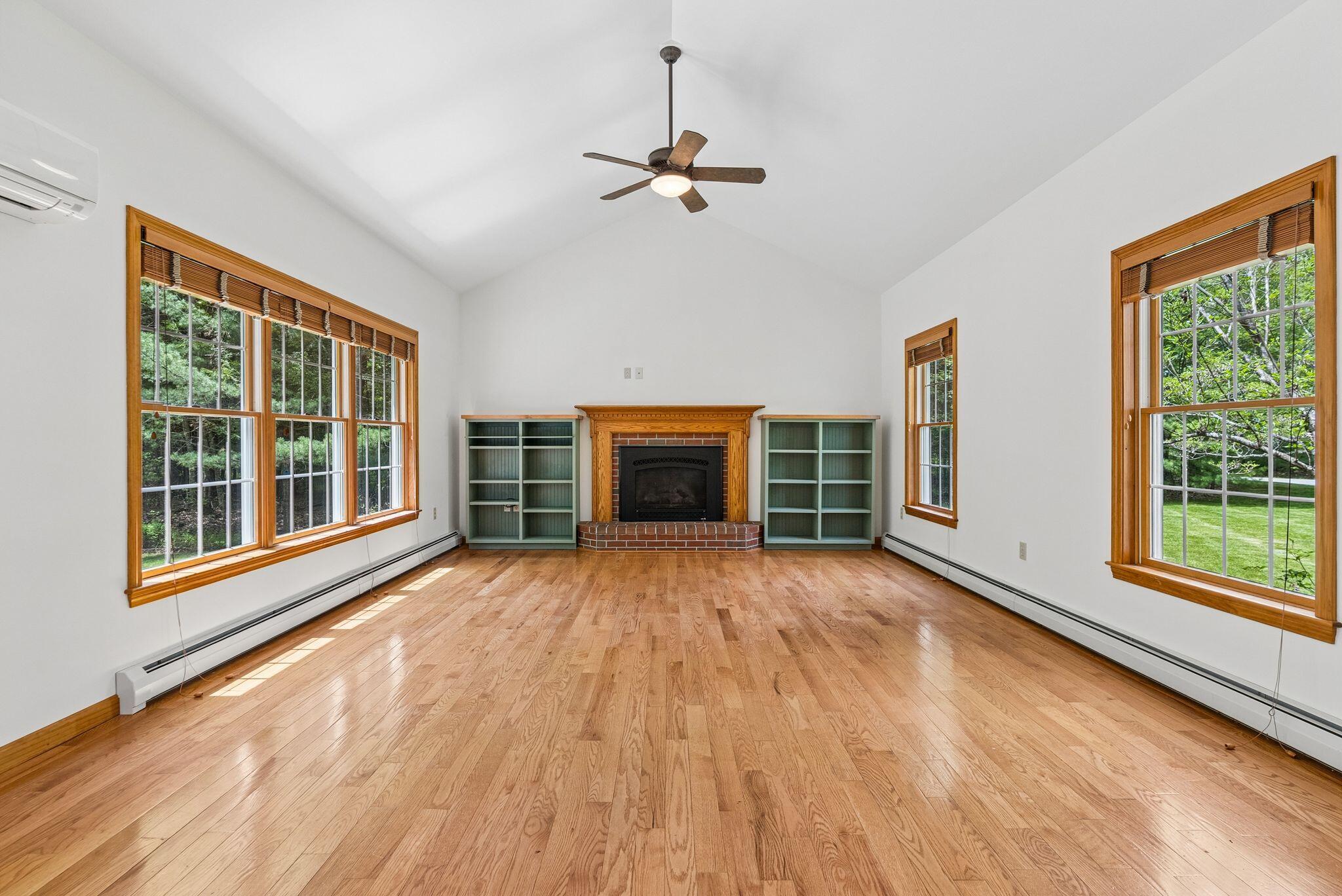 8 Whitney Way Topsham ME 04086