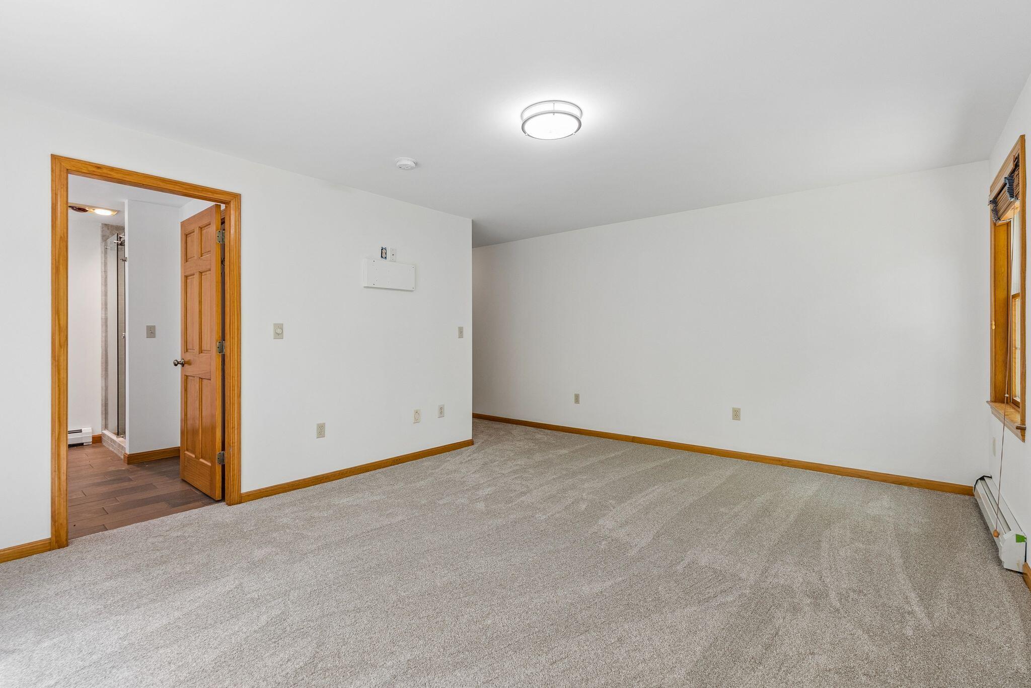 8 Whitney Way Topsham ME 04086