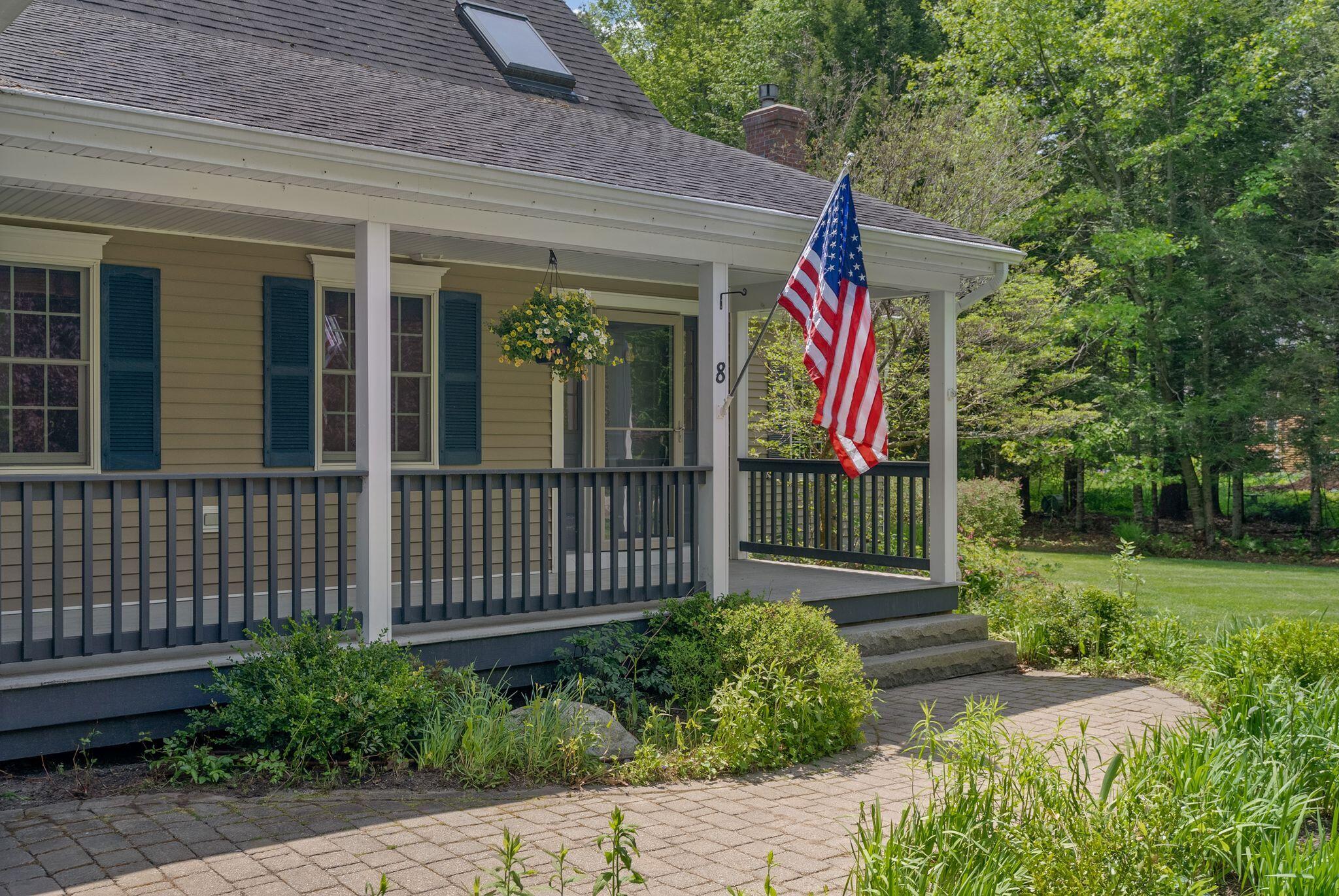8 Whitney Way Topsham ME 04086