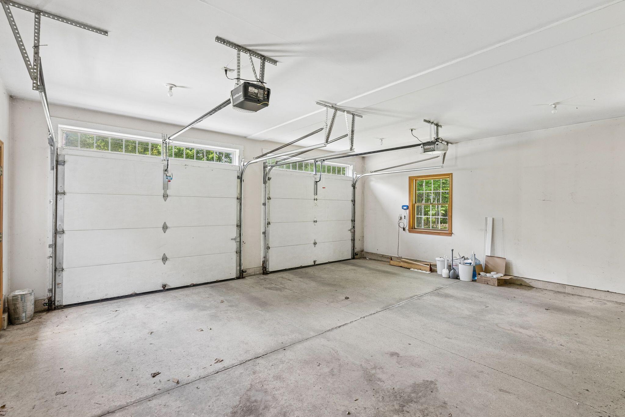 8 Whitney Way Topsham ME 04086
