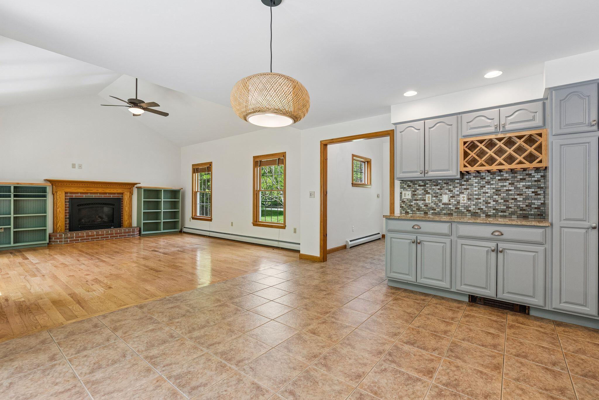8 Whitney Way Topsham ME 04086