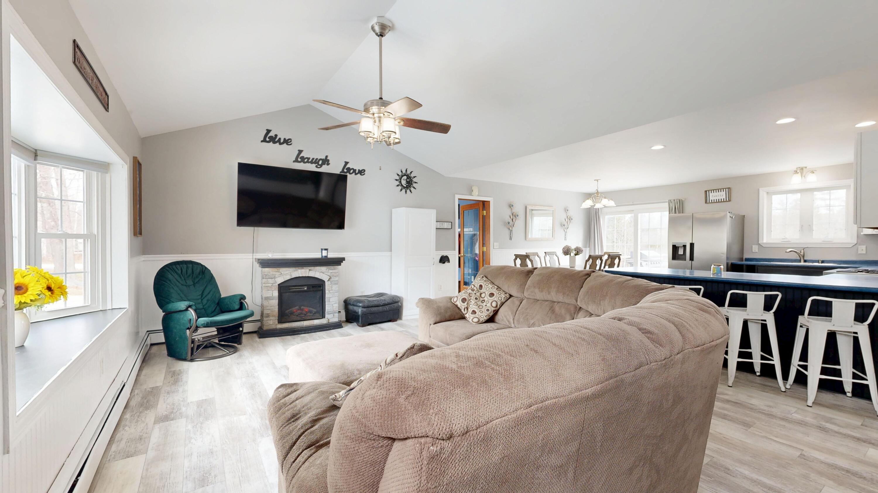 25 Fairview Drive Leeds ME 04263