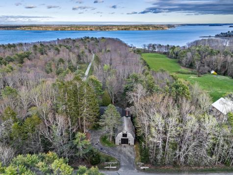 160 Flying Point Road Freeport ME 04032