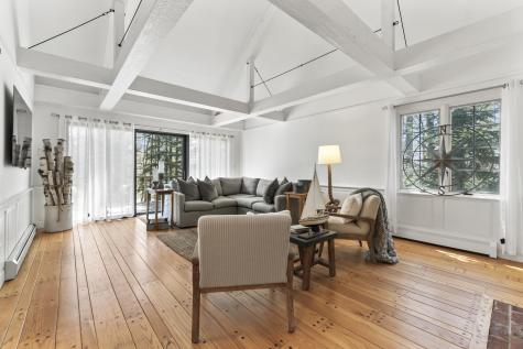 160 Flying Point Road Freeport ME 04032