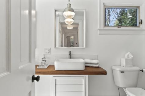 160 Flying Point Road Freeport ME 04032