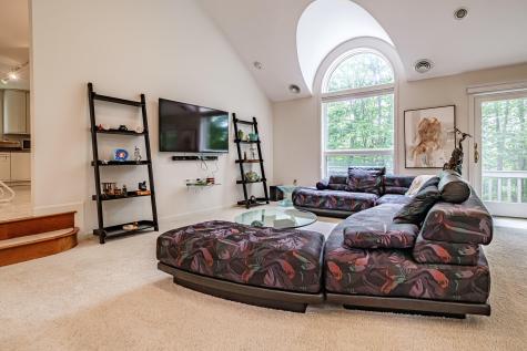 15 Inverness Road Falmouth ME 04105