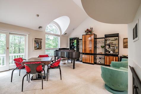 15 Inverness Road Falmouth ME 04105