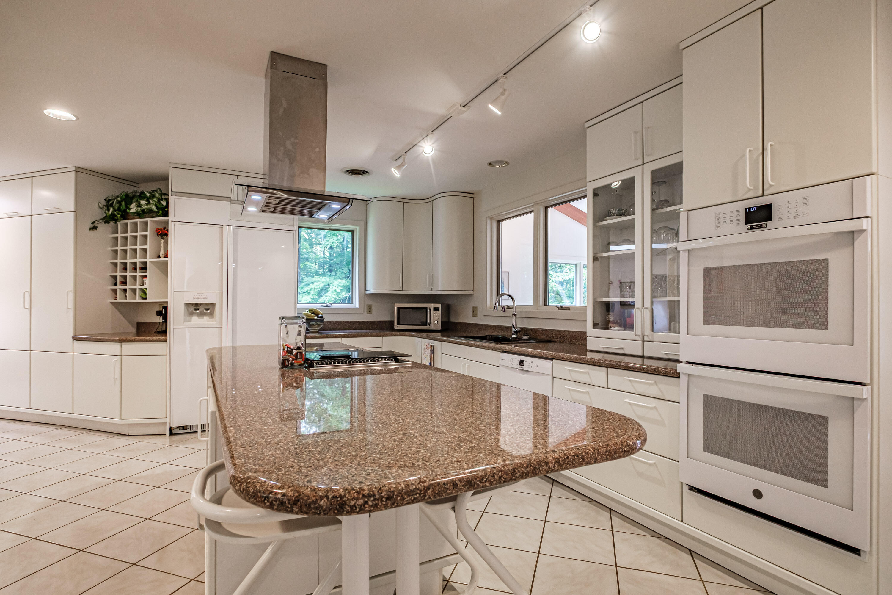 15 Inverness Road Falmouth ME 04105