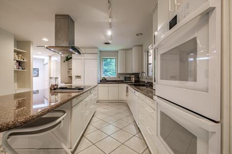 15 Inverness Road Falmouth ME 04105