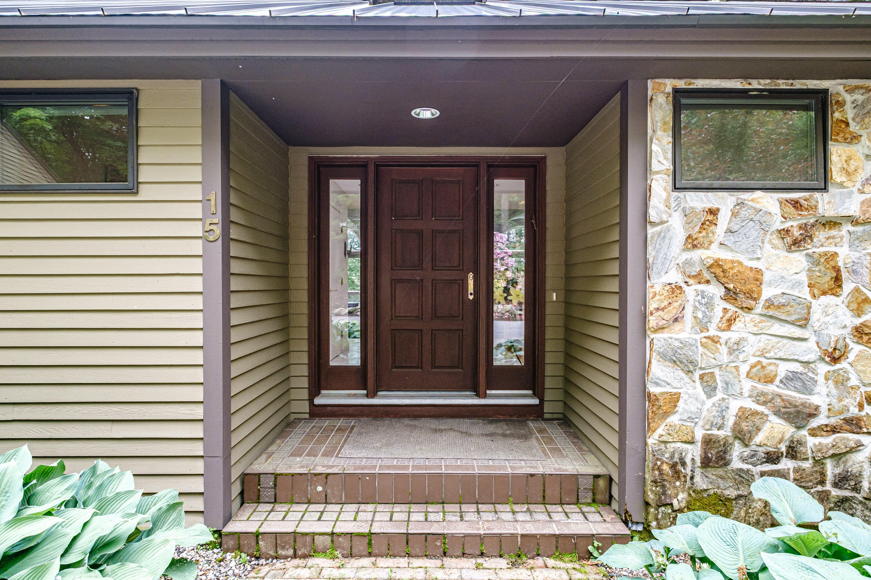 15 Inverness Road Falmouth ME 04105