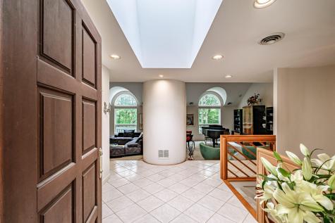 15 Inverness Road Falmouth ME 04105