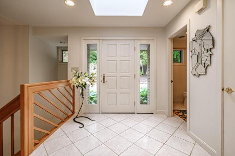 15 Inverness Road Falmouth ME 04105