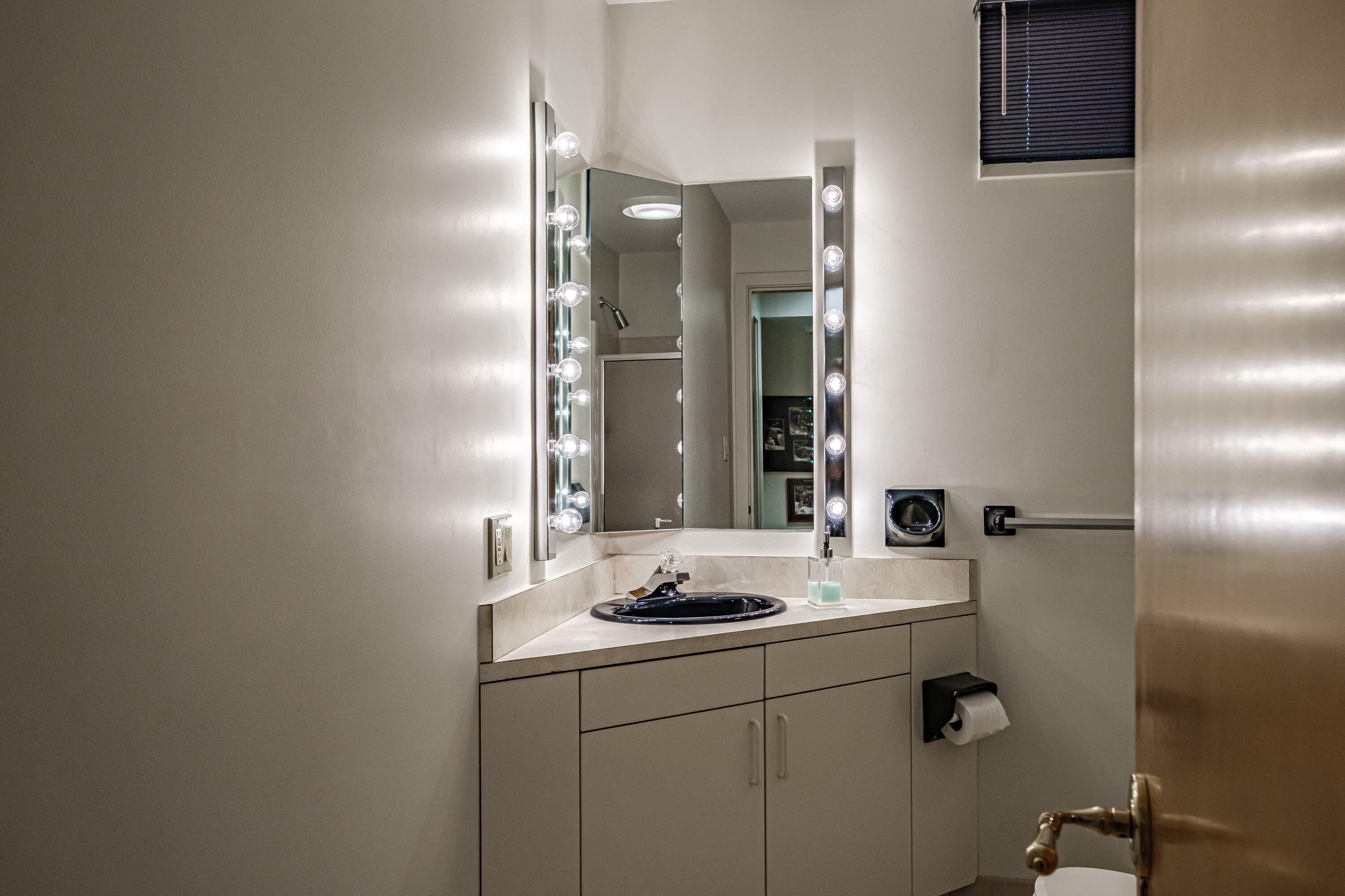 15 Inverness Road Falmouth ME 04105