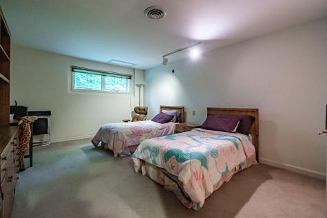 15 Inverness Road Falmouth ME 04105