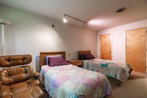 15 Inverness Road Falmouth ME 04105