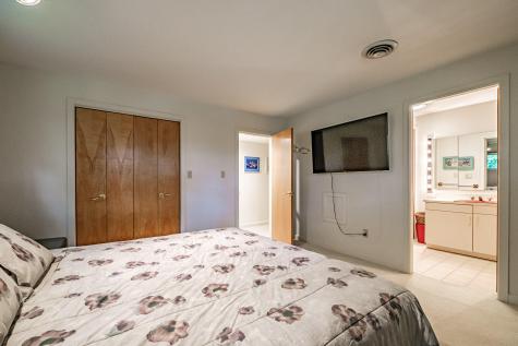 15 Inverness Road Falmouth ME 04105