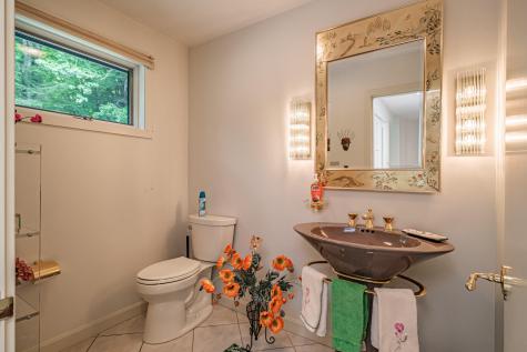 15 Inverness Road Falmouth ME 04105