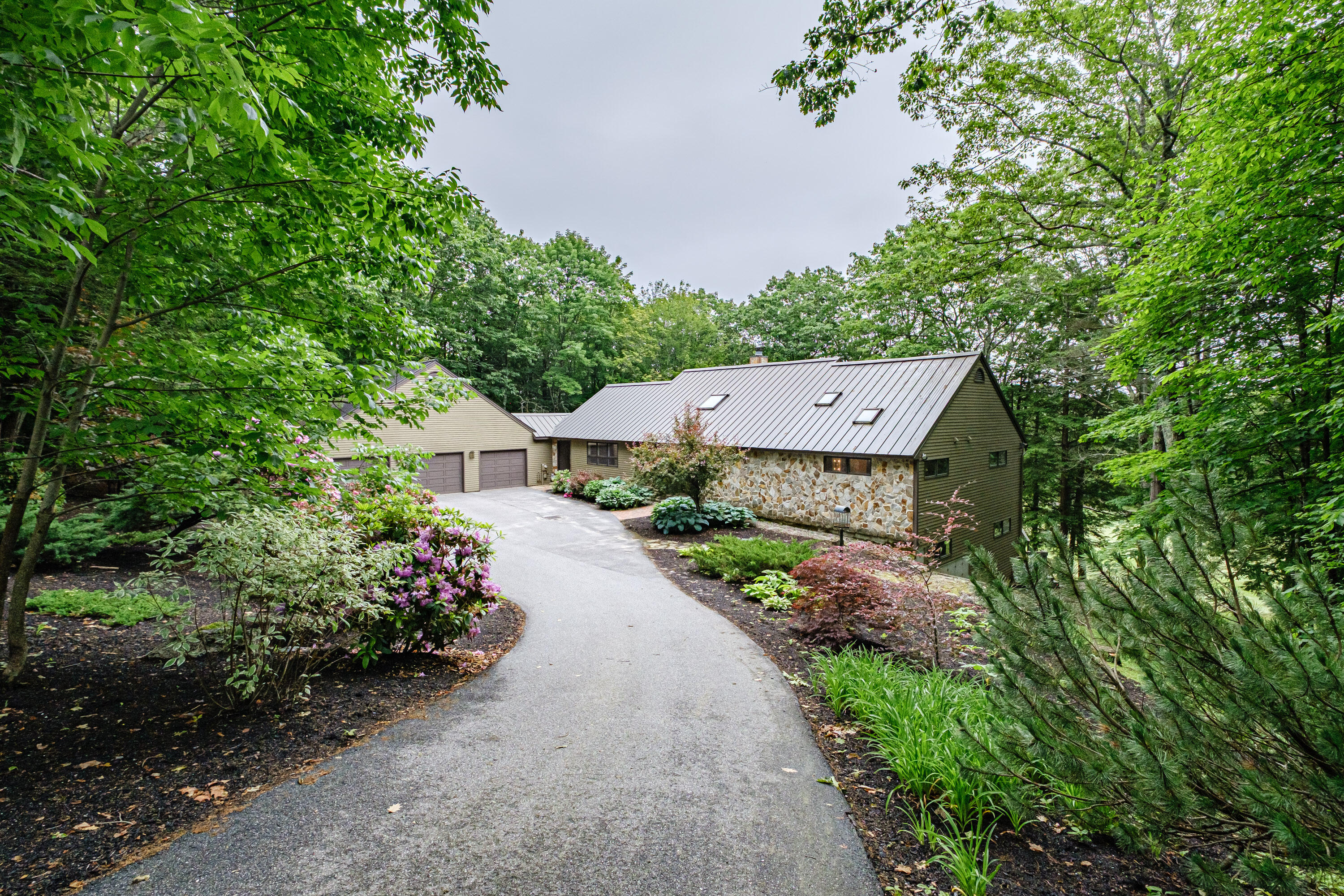 15 Inverness Road Falmouth ME 04105