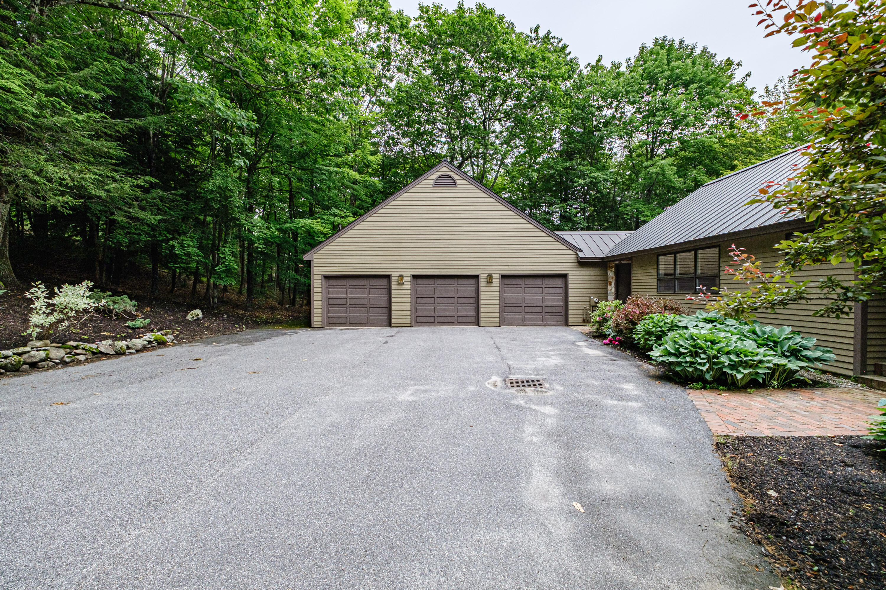 15 Inverness Road Falmouth ME 04105