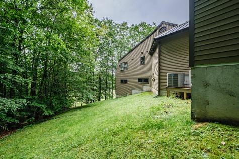 15 Inverness Road Falmouth ME 04105